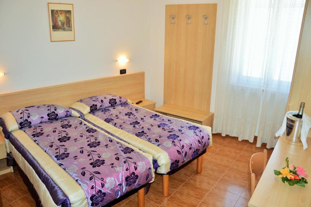 Albergo Neni Brentonico Camera foto