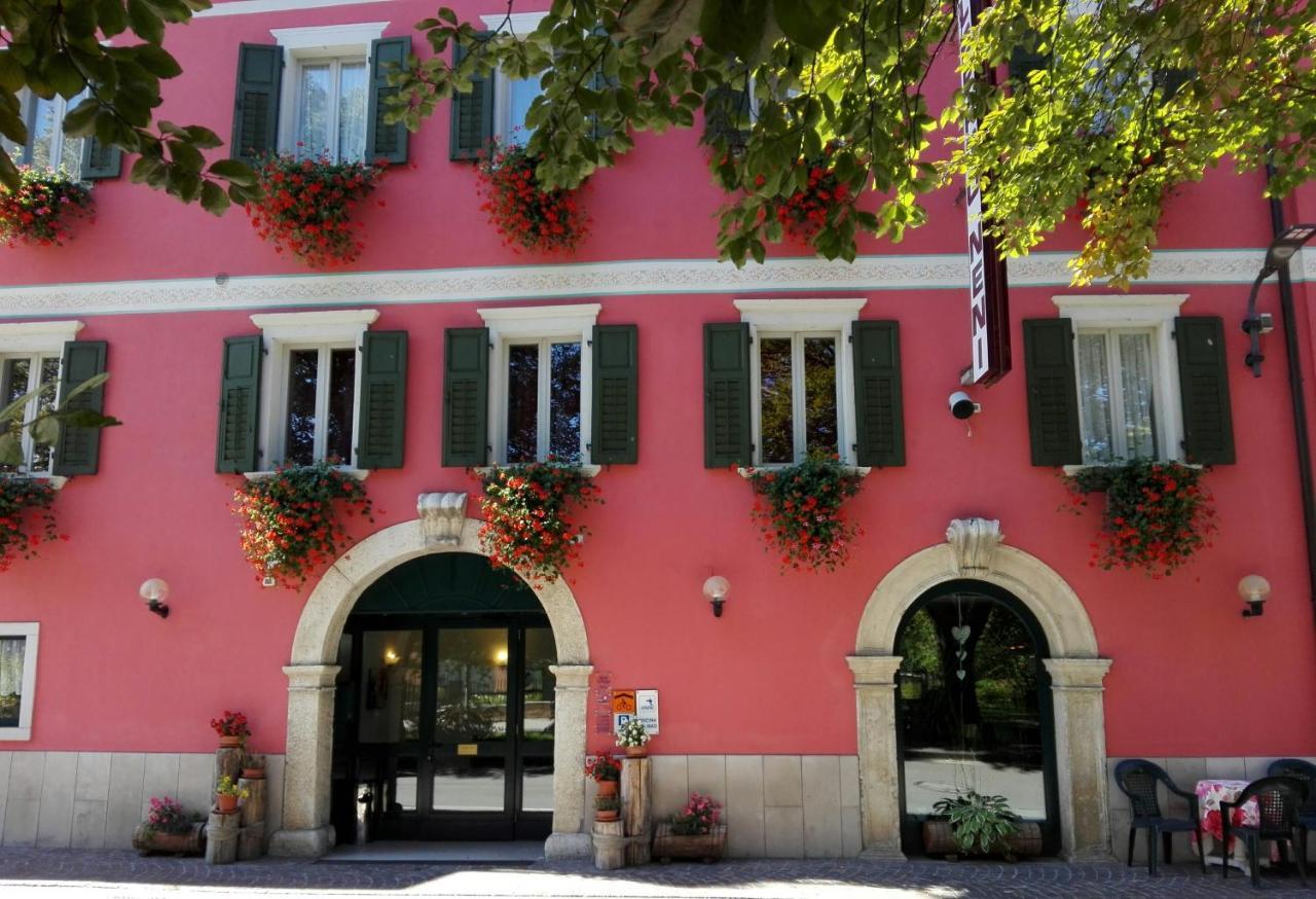 Albergo Neni Brentonico Esterno foto